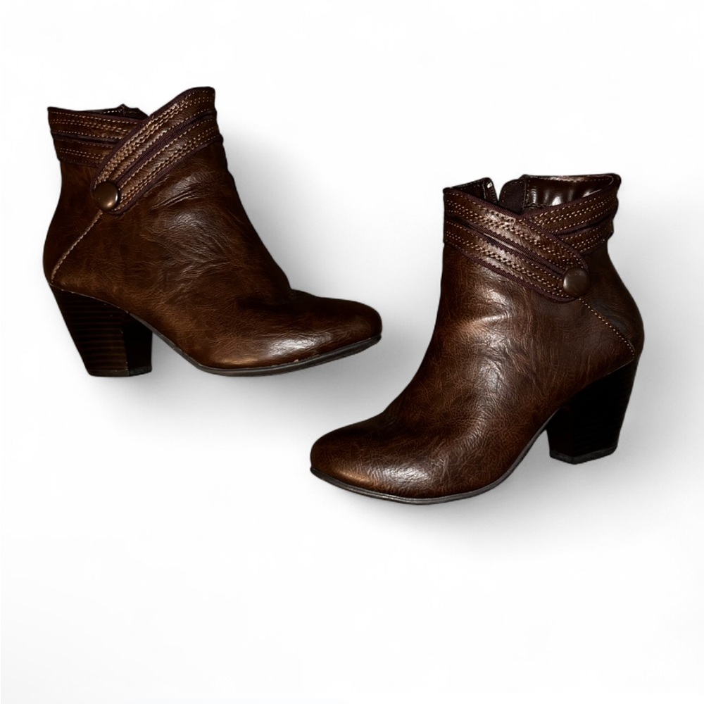 Jaclyn Smith Dark Brown Ankle Booties